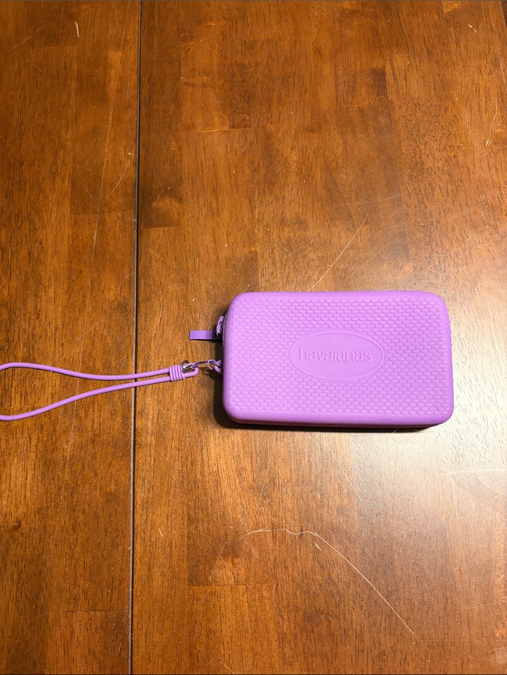 Havaianas Lavender Silicone Wrist Pouch with Strap